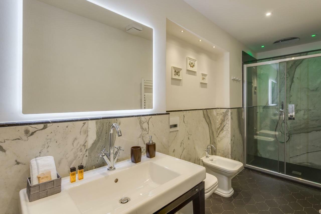 Cherubini Palace Thematic Apartment Florence Ngoại thất bức ảnh